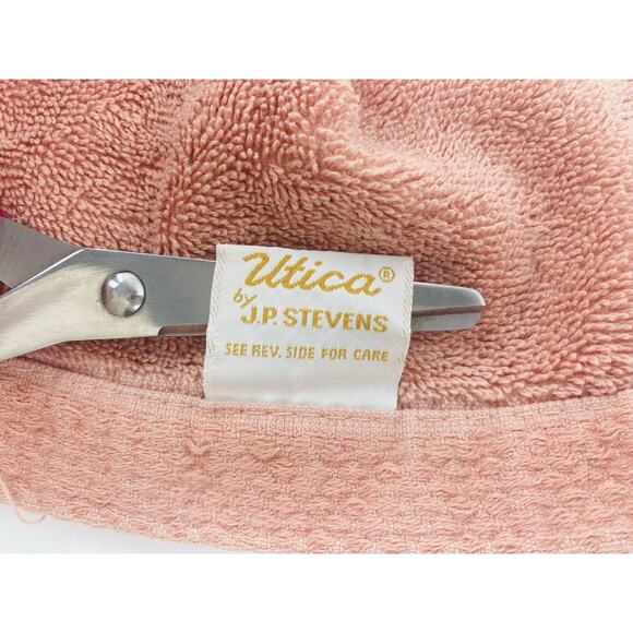 Vintage Utica J.P. Stevens Pink Cream Towel Set 5 Fine Fashion Delicate Applique - Picture 13 of 16